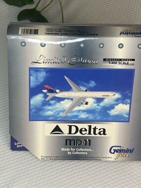 GeminiJets Delta Air Lines MD-11 N813DE 1:400 – GJDAL279 – Rare Collector Model